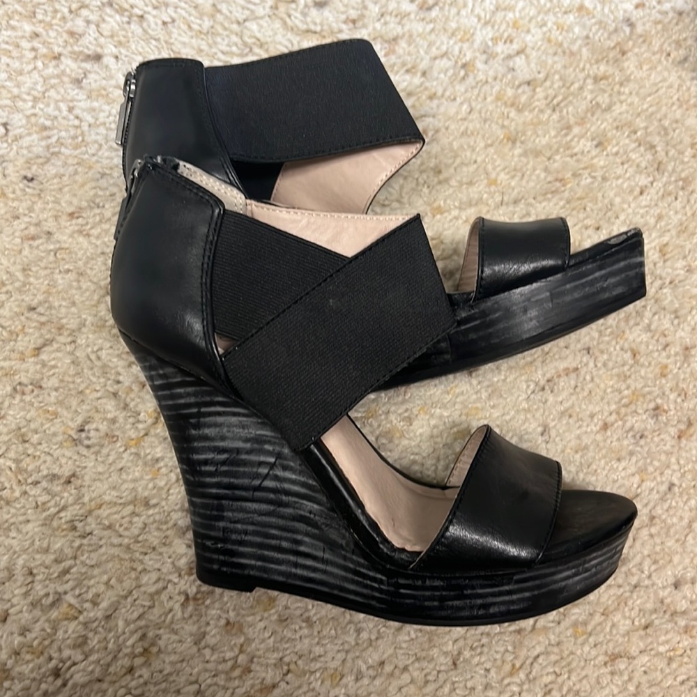 SEYCHELLES Black Wedges